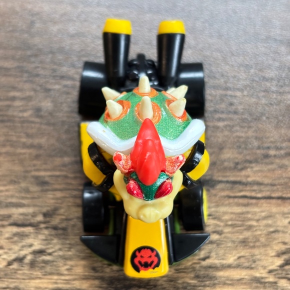 Nintendo HOT WHEELS 2018 Mario Bros Kart BOWSER Diecast Standard Kart Cart Car - Picture 6 of 8